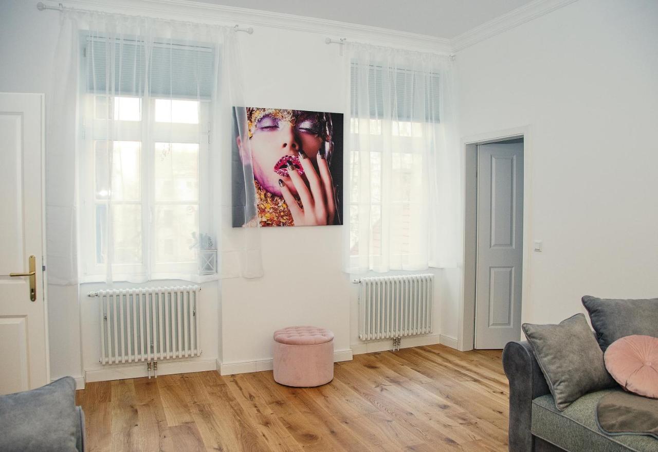 Pink Lotus Apartment Viena Exterior foto